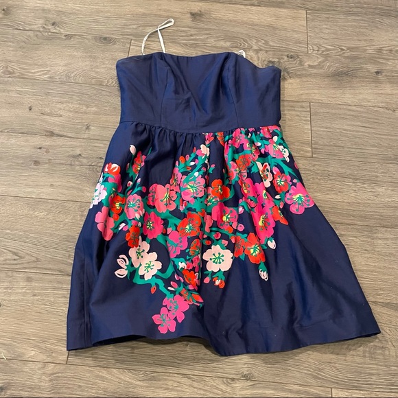 Lilly Pulitzer Dress - Picture 3 of 5